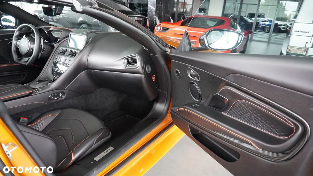 Aston Martin DBS - 10