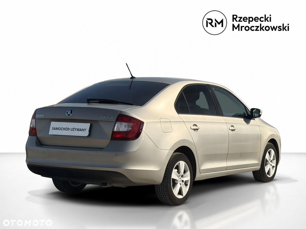 Skoda RAPID - 4