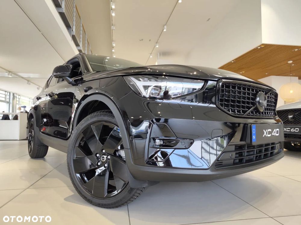Volvo XC 40 B4 AWD Ultimate Dark - 4