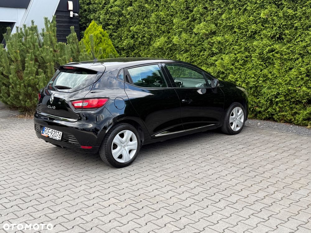 Renault Clio 1.2 16V 75 Expression - 15