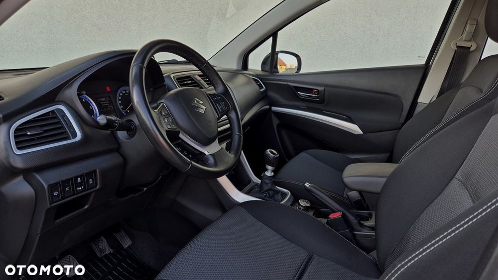 Suzuki SX4 S-Cross 1.6 DDiS 4x4 Comfort+ - 17