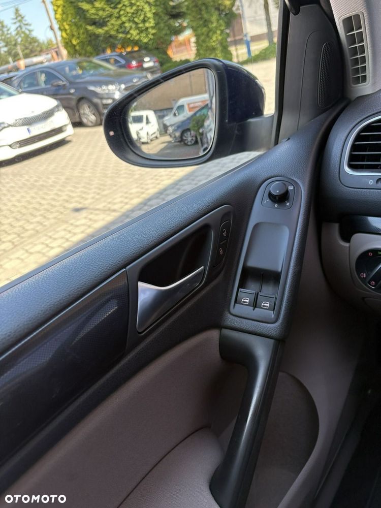 Volkswagen Golf - 29