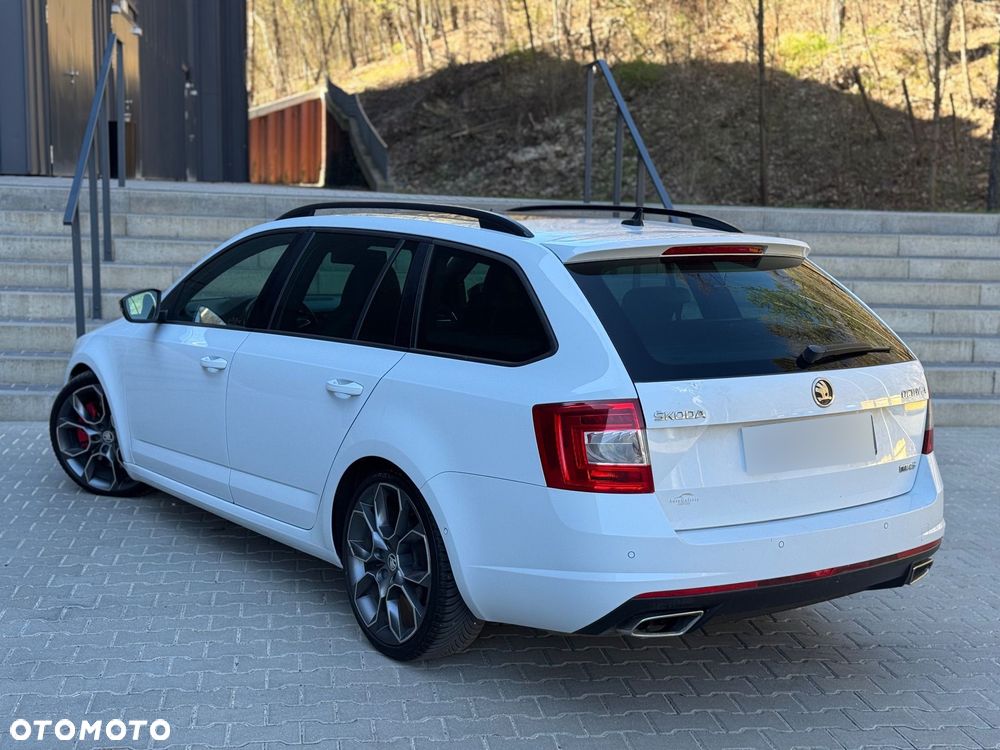 Skoda Octavia 2.0 TDI DSG RS - 14