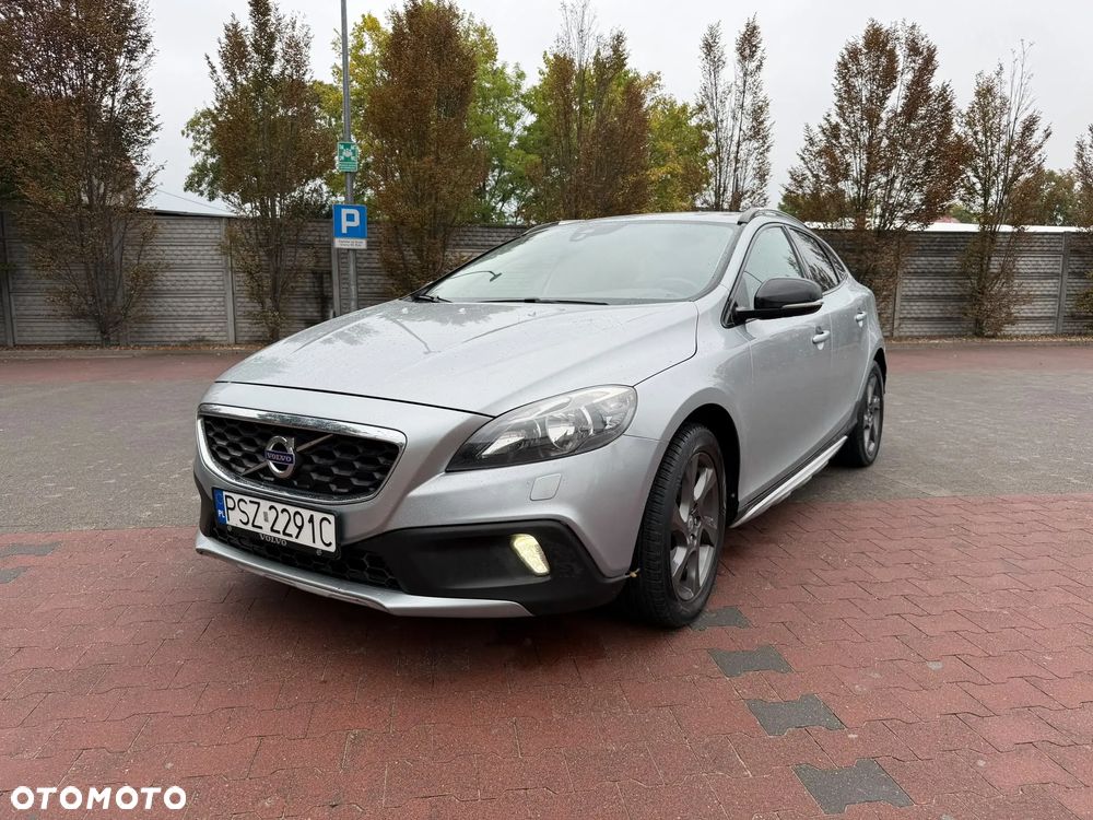 Volvo V40 Cross Country - 25