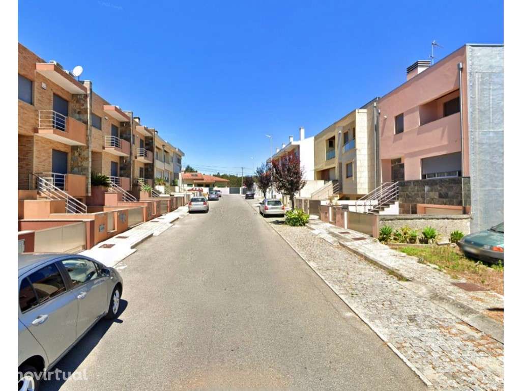 Terreno para moradia de 2 frentes - Grande imagem: 2/2