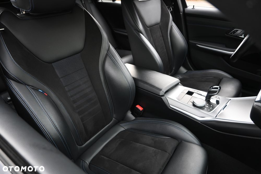 BMW Seria 3 320d Edition M Sport Shadow - 27