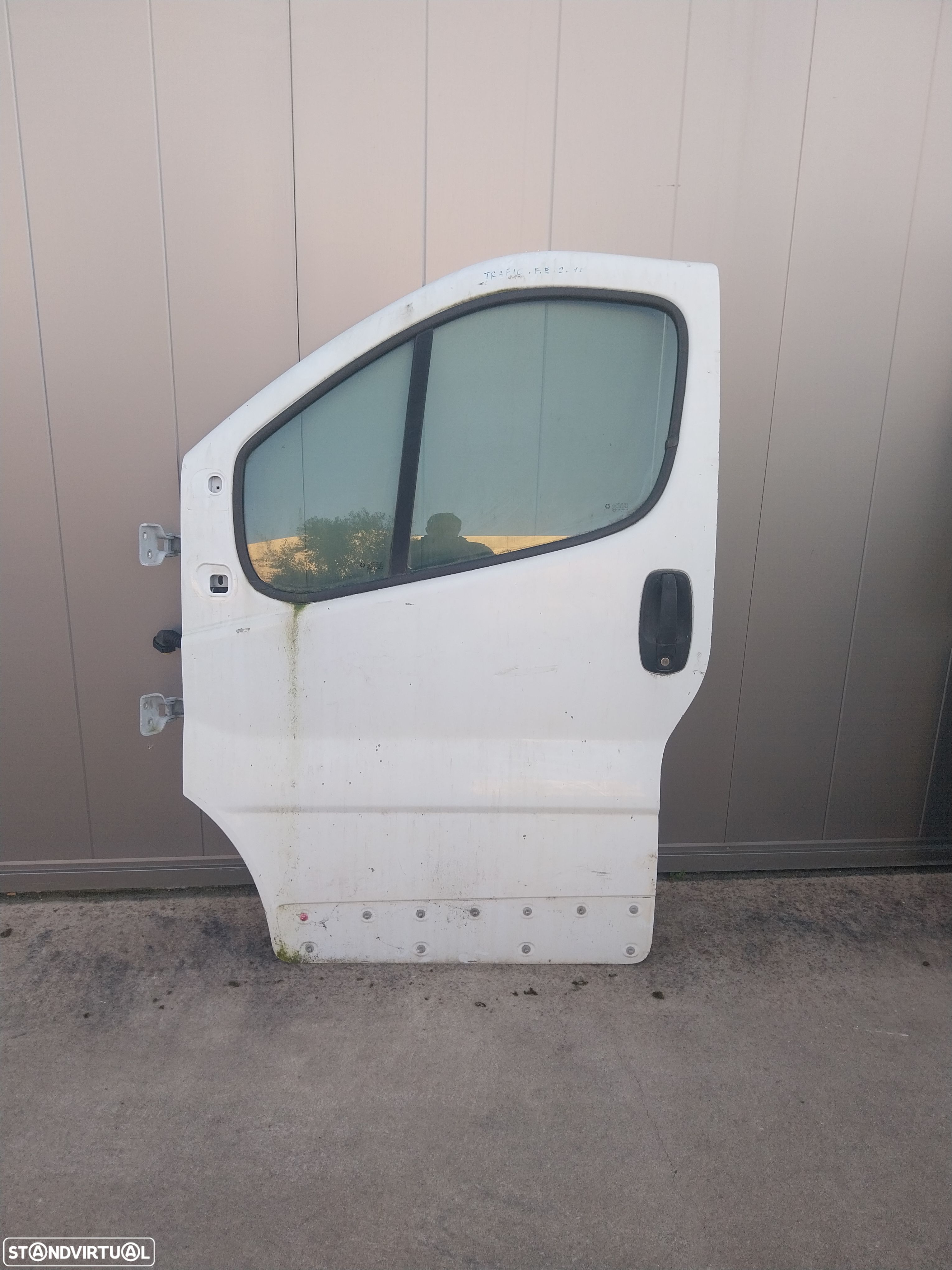Porta Renault frente esquerda Trafic 2.0 dci ano 2011 - 1