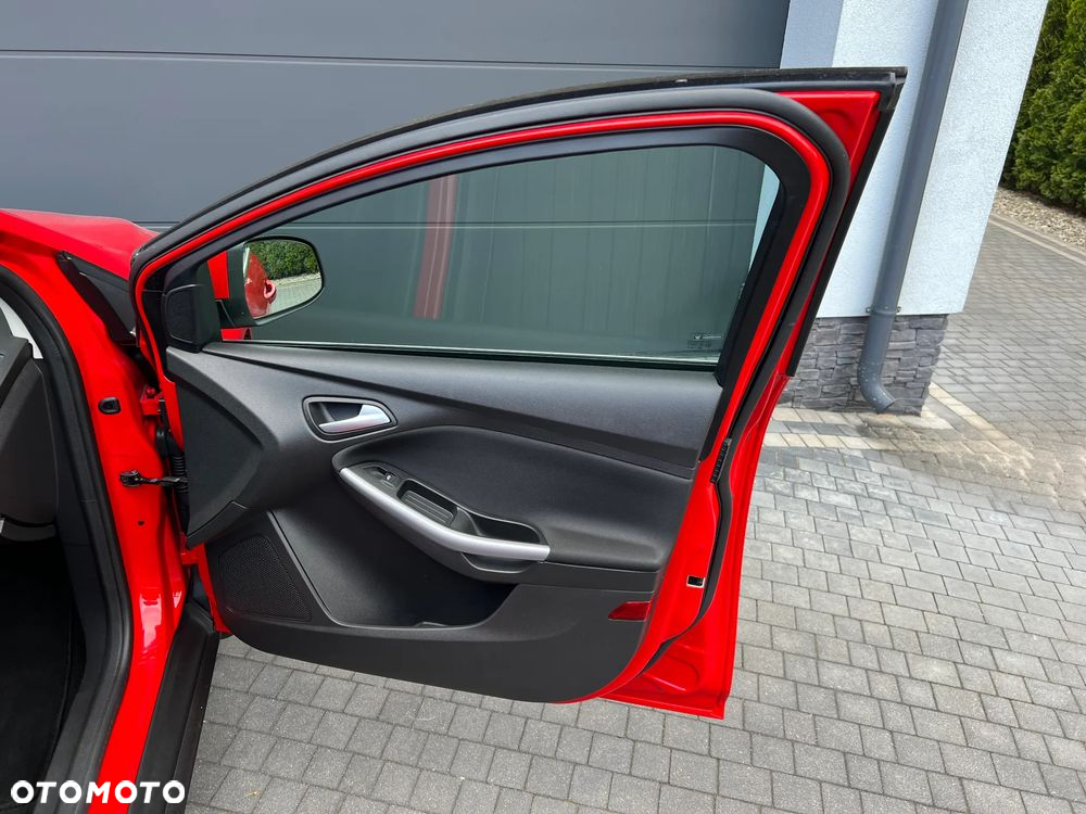 Ford Focus 1.5 TDCi Red Edition - 21