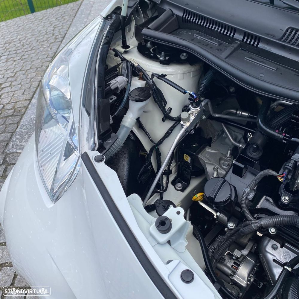 Toyota iQ 1.0 VVT-i 2 - 39