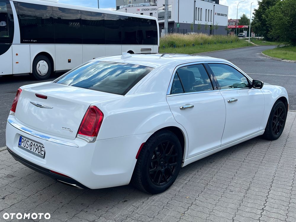 Chrysler 300C - 8