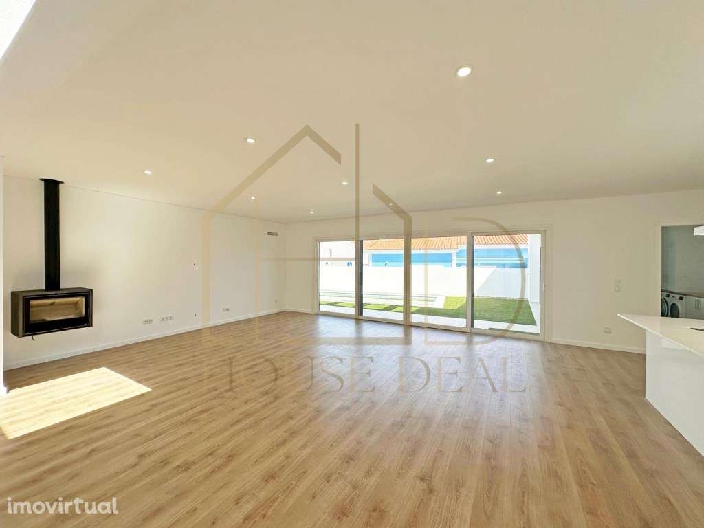 Moradia T3 + 1 com Pérgola. Pinhal do General. Fernão Ferro - Grande imagem: 2/11