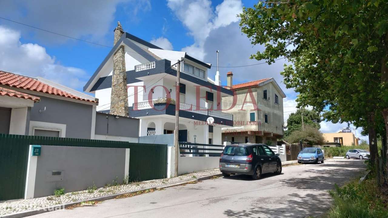 Moradia T4 em Odivelas com Garagem - Grande imagem: 2/35