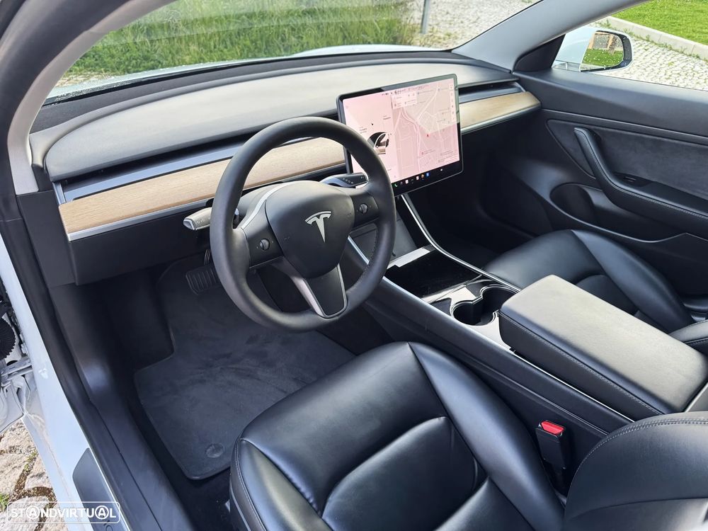 Tesla Model 3 Standard Range Plus RWD - 4