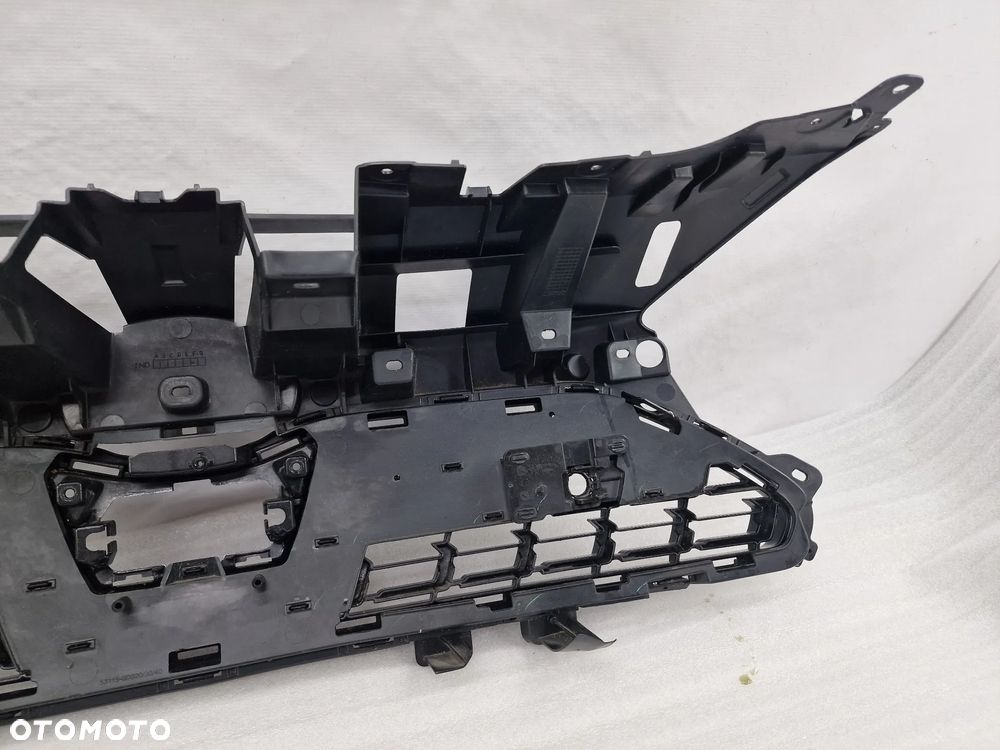 TOYOTA YARIS CROSS 21- ŁADNA ATRAPA / GRILL PRZEDNI PRZÓD CHROM BEZ KAMERY NA PDC , NR AUKCJI GL636 - 11