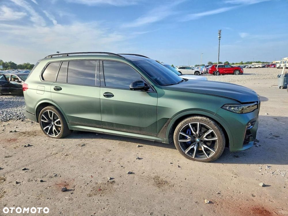 BMW X7 - 7
