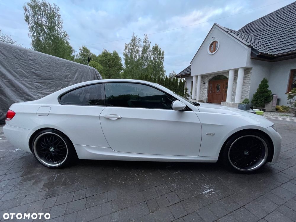 BMW Seria 3 335i Coupe - 2