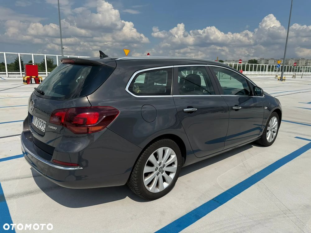 Opel Astra 1.4 T Cosmo - 6