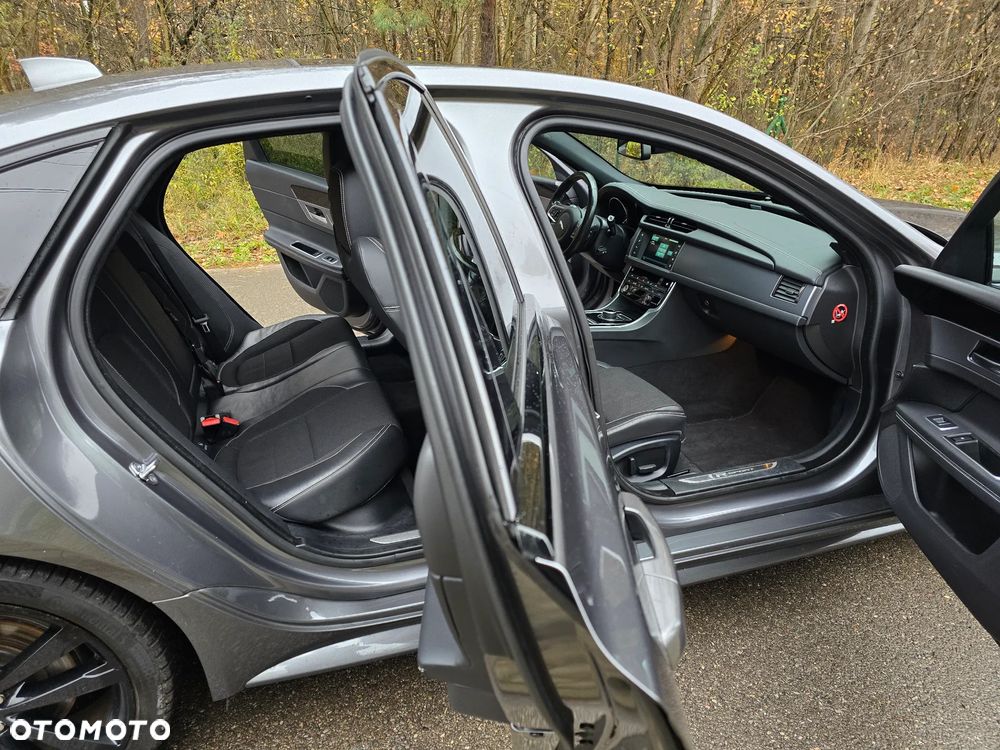 Jaguar XF 2.0 i4D AWD R-Sport - 20