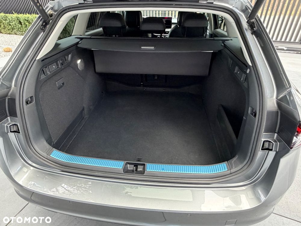 Skoda Superb 1.5 TSI mHEV Selection DSG - 20