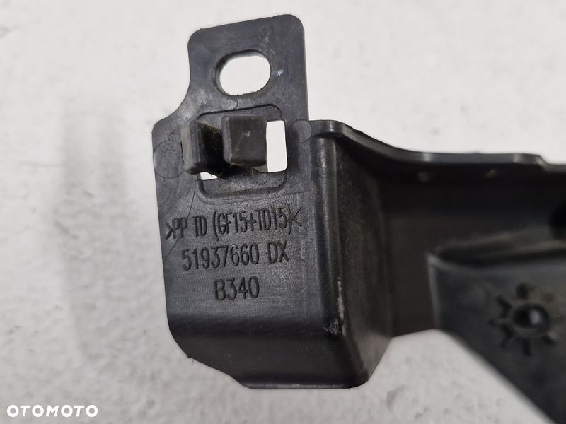 FIAT 500X 500 X ŚLIZG UCHWYT ZDERZAKA PRAWY TYŁ MOCOWANIE PRAWE TYLNE 51937660 - 7