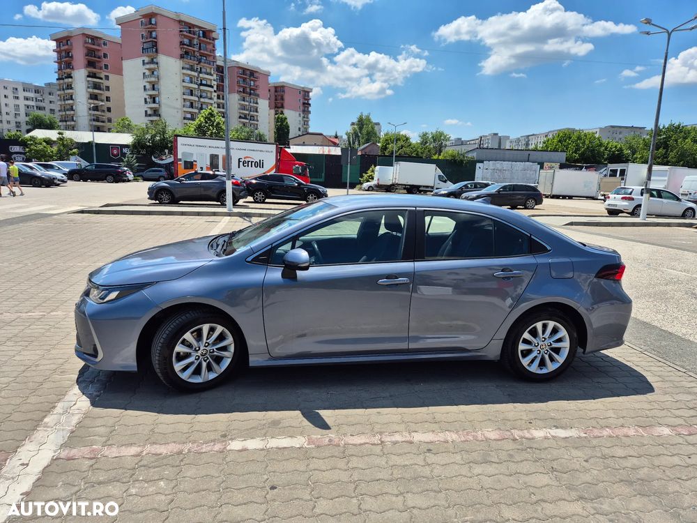 Toyota Corolla 1.8 Business Edition - 10