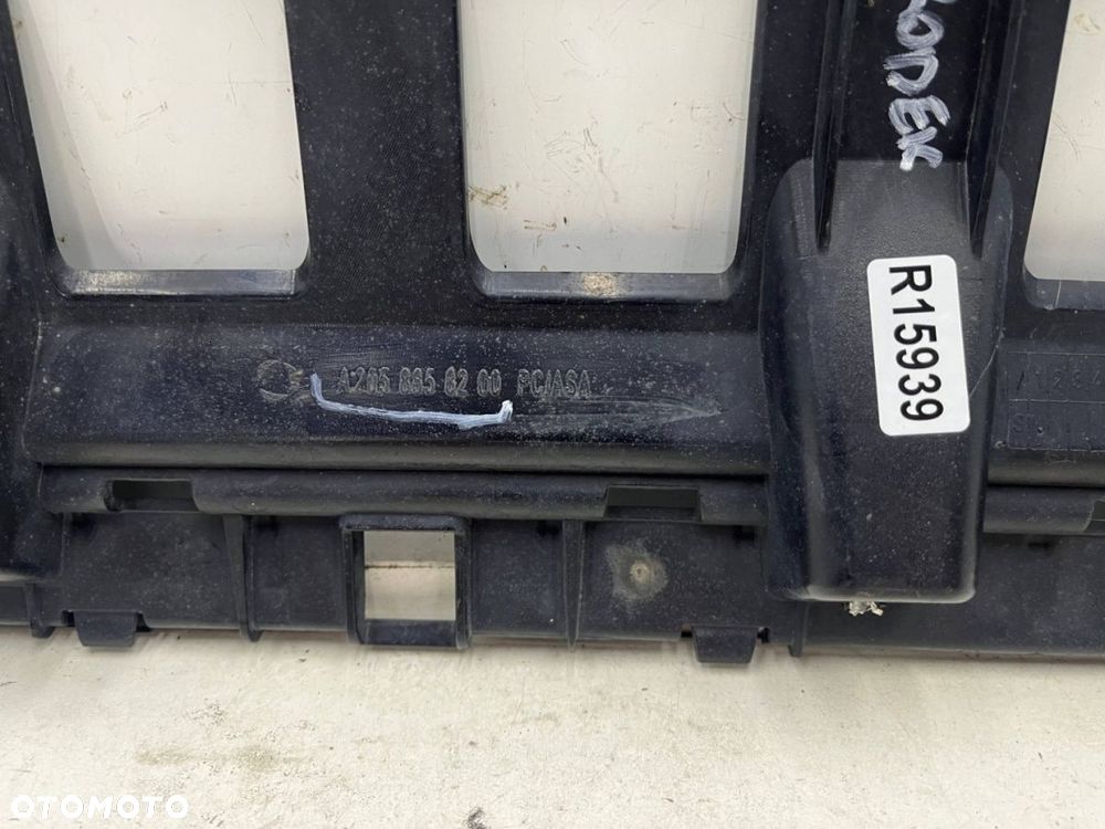 Ślizg Mercedes w205 AMG 14-21r. środkowe tylne mocowanie wspornik zderzaka środek tył a2058858200 - 6