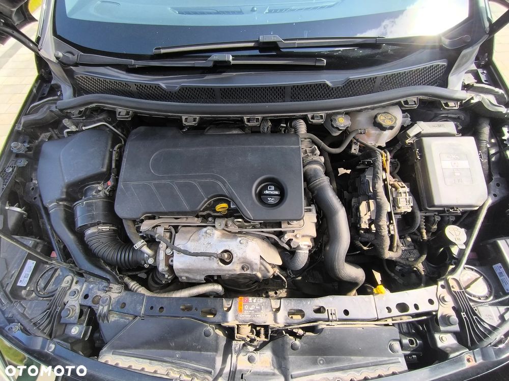 Opel Astra 1.6 CDTI Dynamic S&S - 23