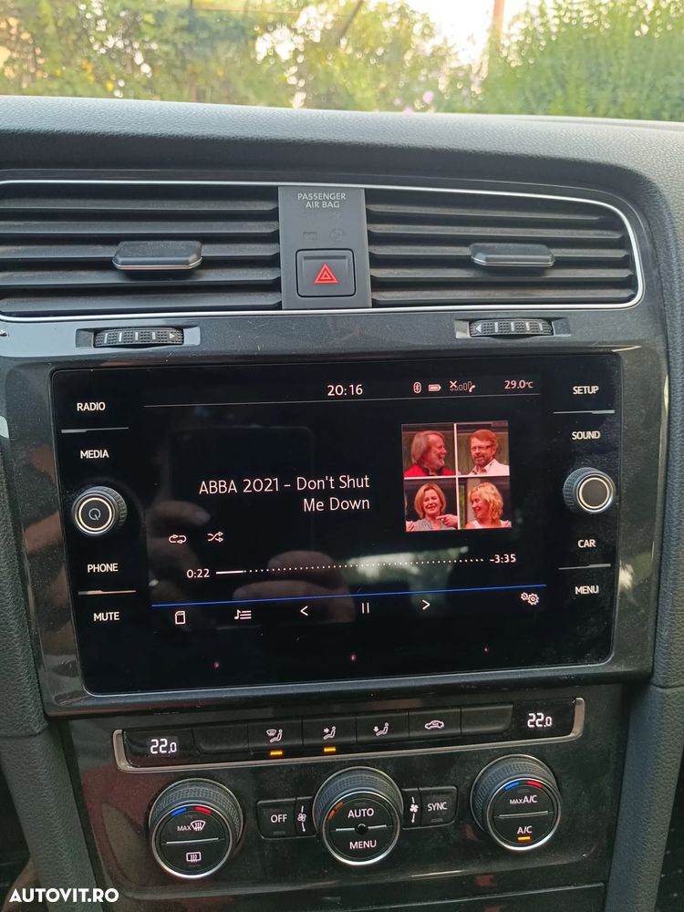 Volkswagen Golf - 13