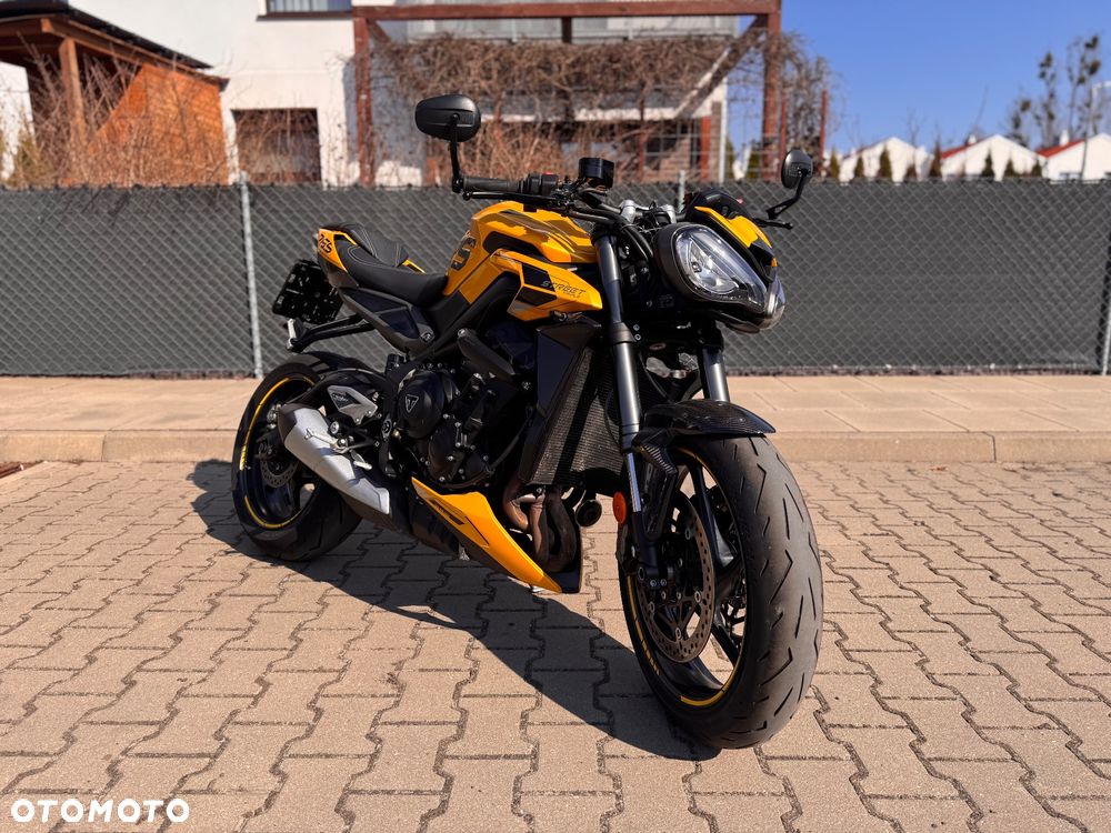 Triumph Street Triple - 3