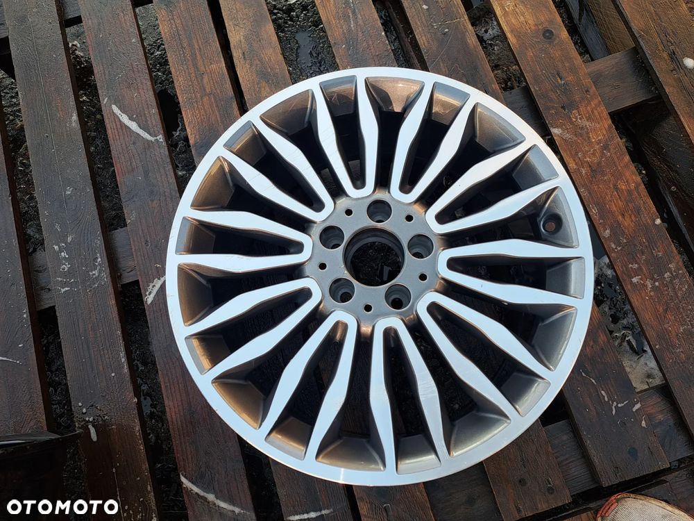 Oryg. Mercedes E-Klasa 212 A212 A2124010100 8.5j et48 18 5885 - 1