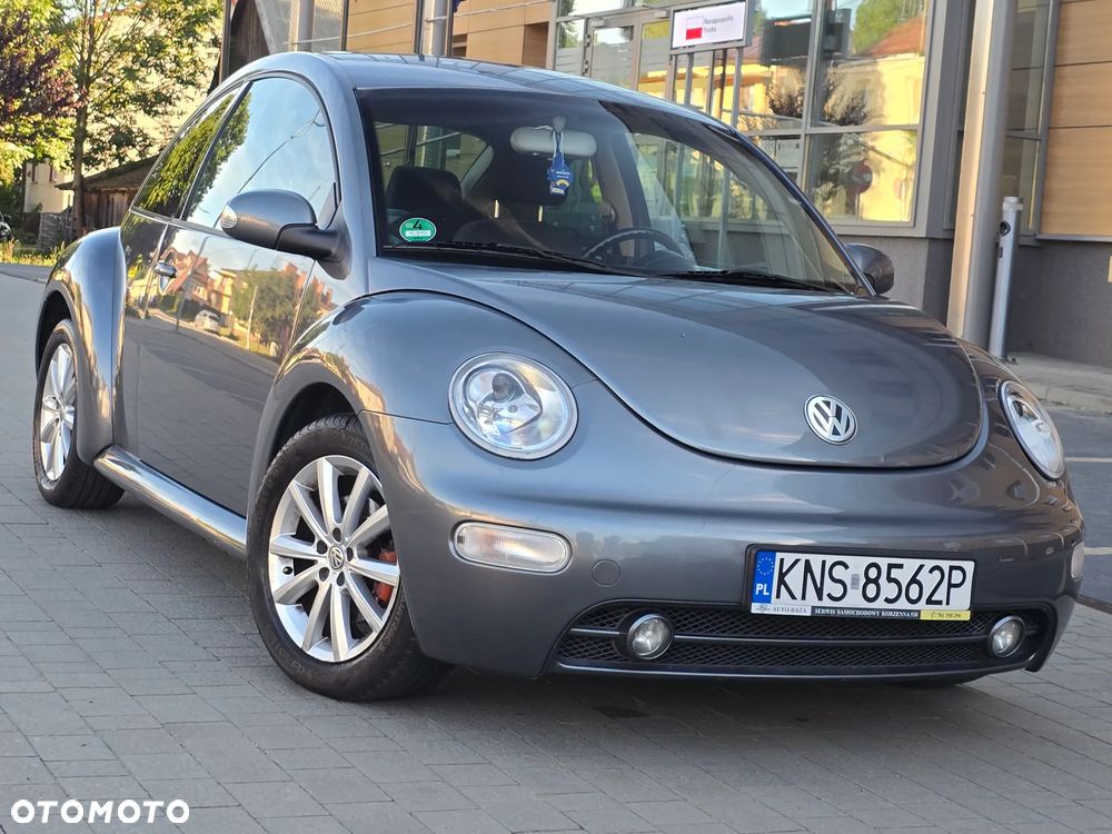 Volkswagen New Beetle - 1