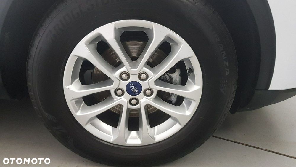 Ford Kuga - 12