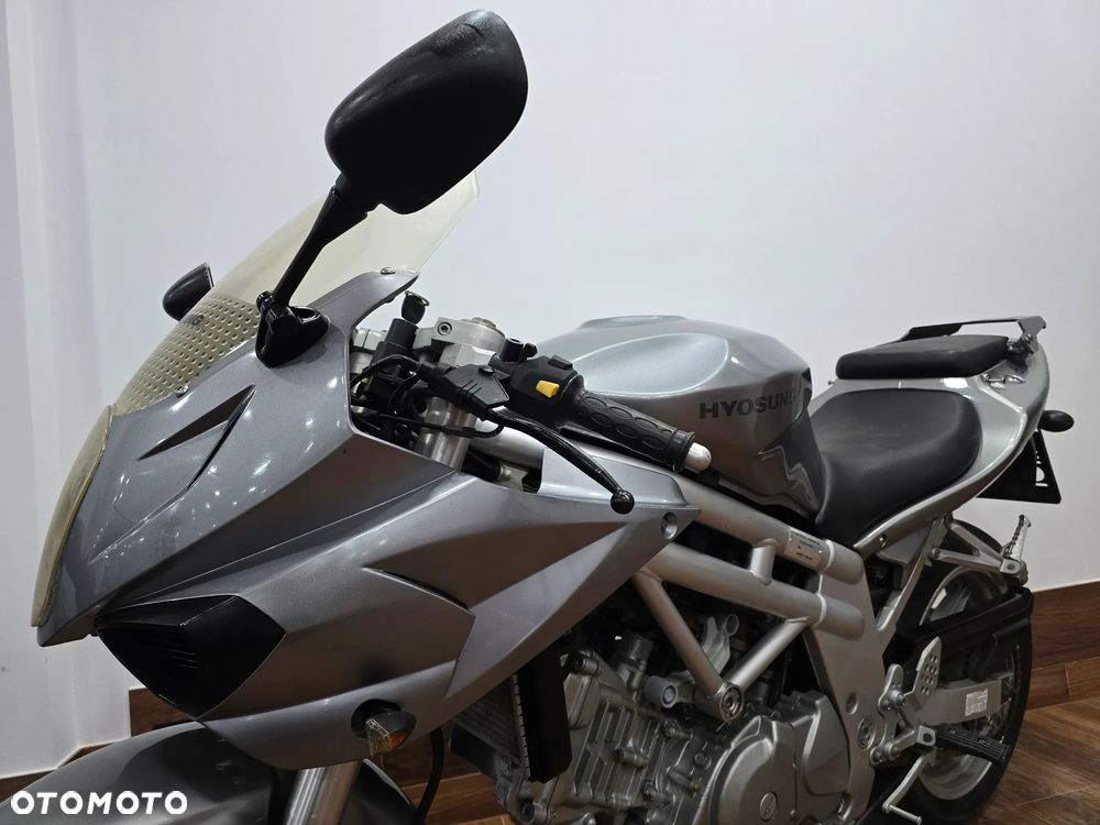 Hyosung GT - 4