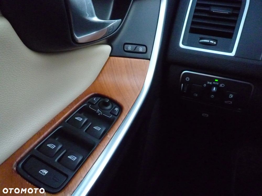 Volvo XC 60 D3 Drive-E Summum - 19