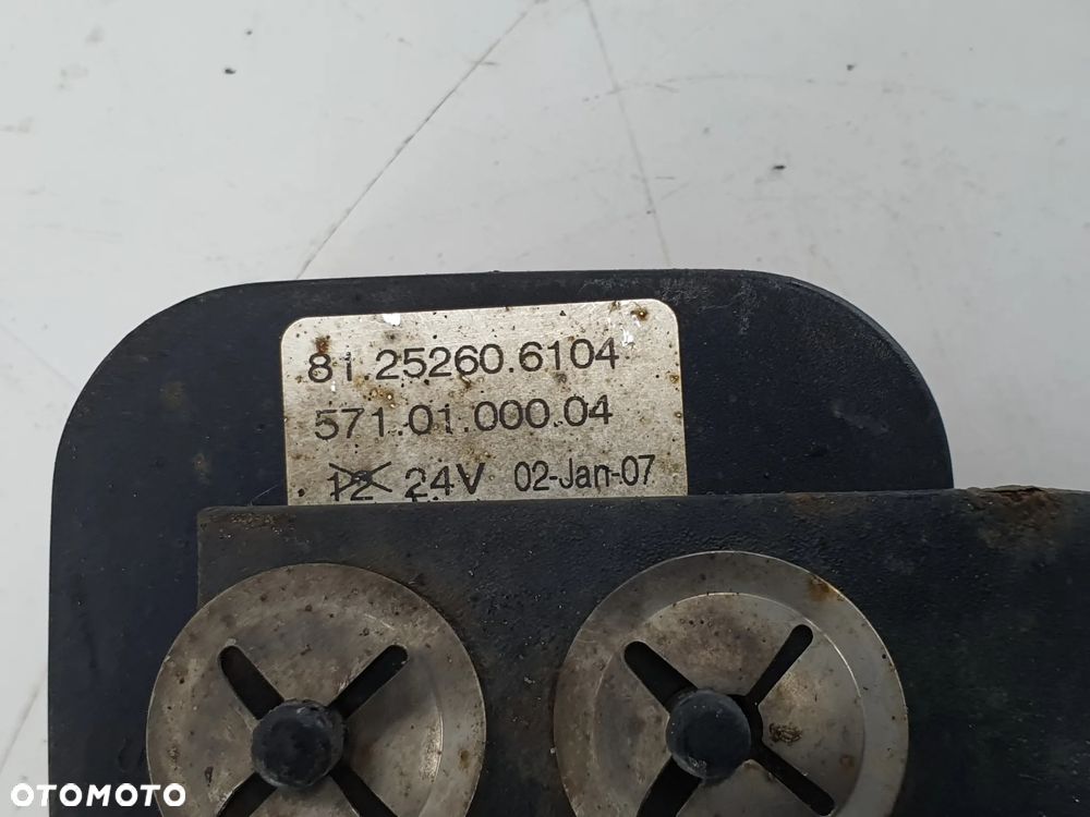 LAMPA OBRYSOWA  MAN  IVECO SCANIA RENAULT MERCEDES - 9