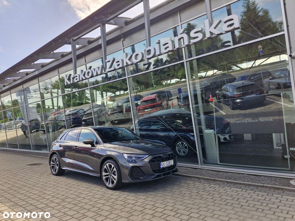 Audi A3 Sportback - 3