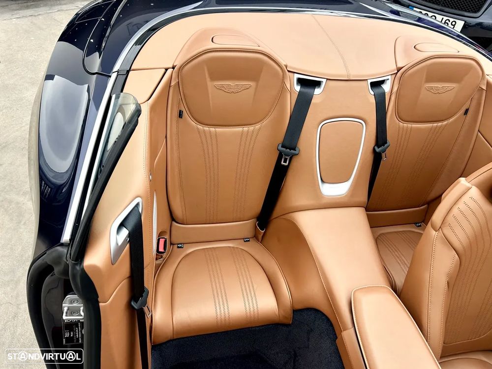Aston Martin DB11 Coupé V8 Auto - 28