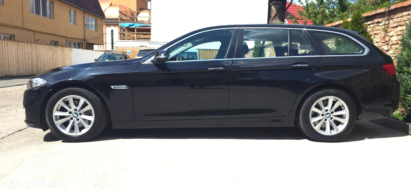 BMW Seria 5 520d xDrive AT - 3