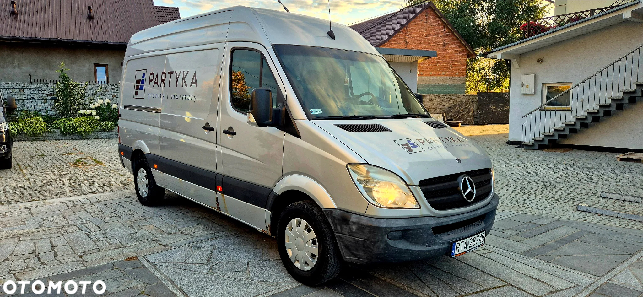 Mercedes-Benz Sprinter - 2