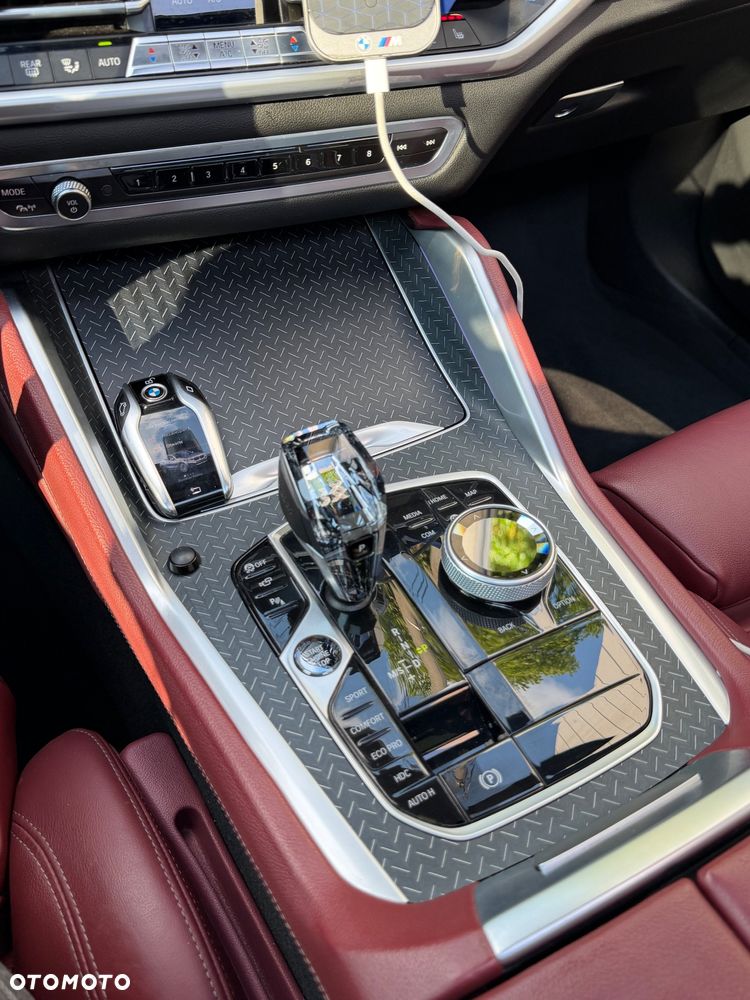 BMW X6 xDrive40i mHEV - 20