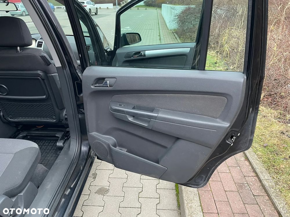 Opel Zafira 1.9 CDTI Navi - 36