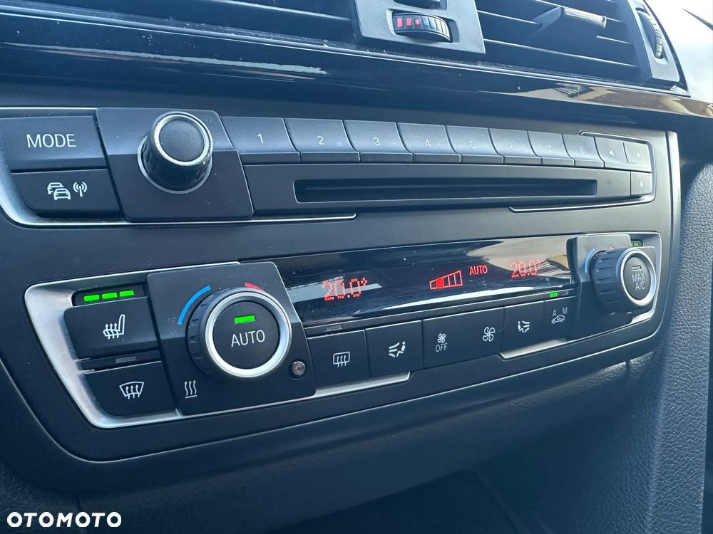 BMW Seria 3 320d Sport-Aut - 29