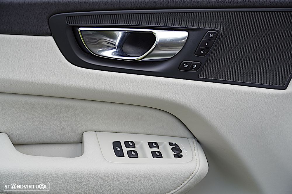 Volvo XC 60 2.0 T6 PHEV Inscription AWD - 11