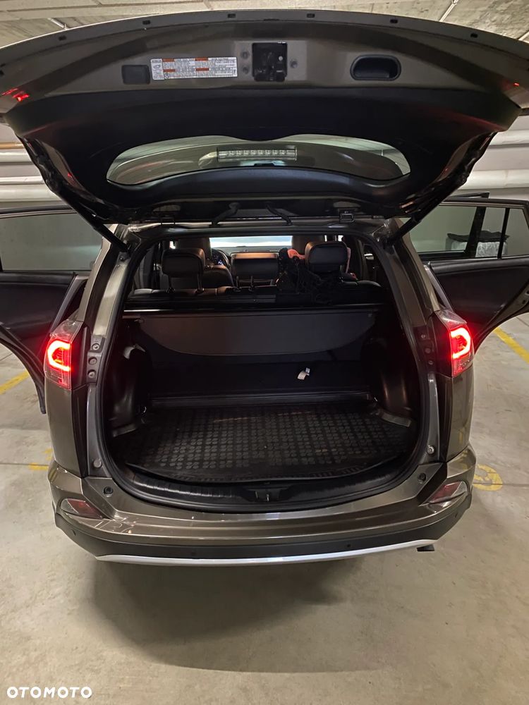 Toyota RAV4 Hybrid Prestige 4x2 - 8