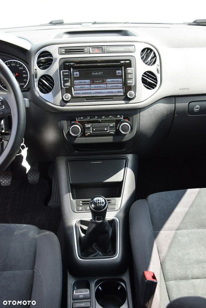 Volkswagen Tiguan 2.0 TDI DPF BlueMotion Technology Sport & Style - 33