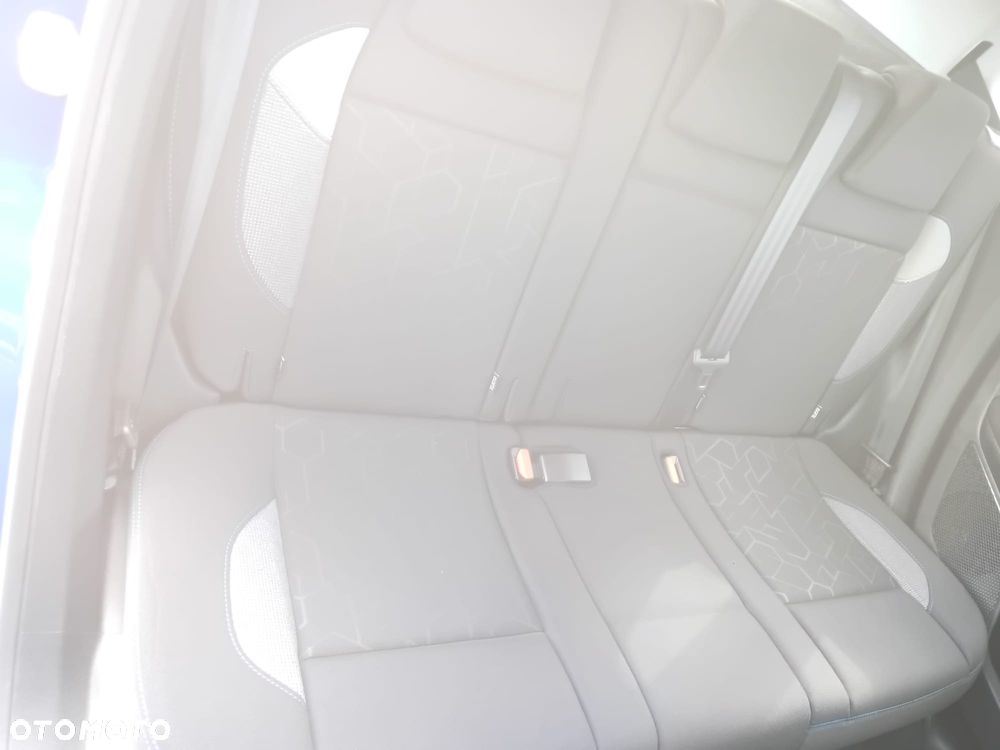 Peugeot 2008 PureTech 110 GPF Stop&Start EAT6 Signature - 19