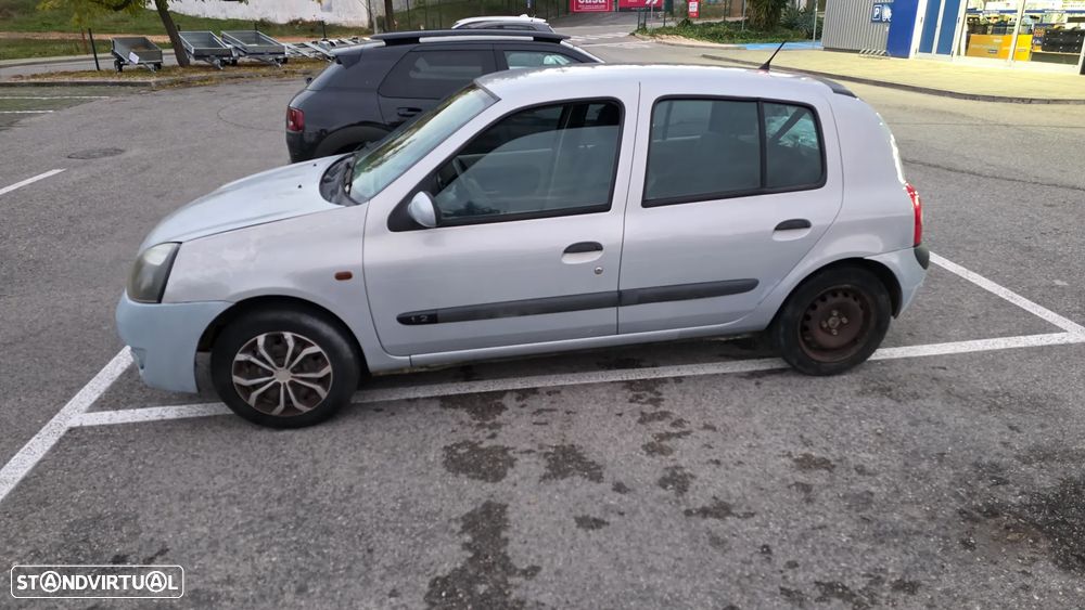 Renault Clio 1.2 Confort Authentique - 2