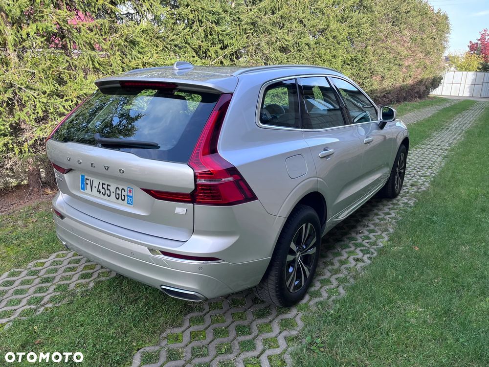 Volvo XC 60 T6 Plug-In Hybrid AWD Inscription - 4