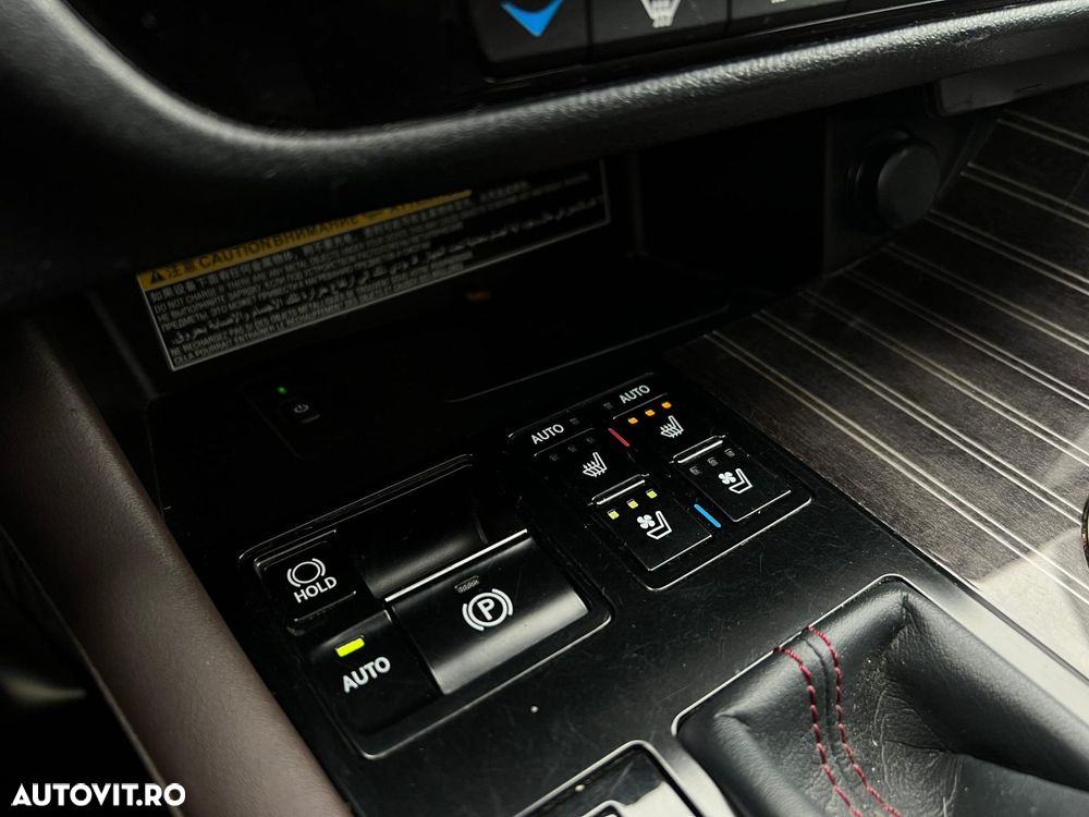 Lexus Seria RX - 17