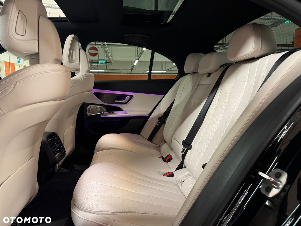Mercedes-Benz Klasa E 220 d mHEV 4-Matic AMG 9G-Tronic - 21